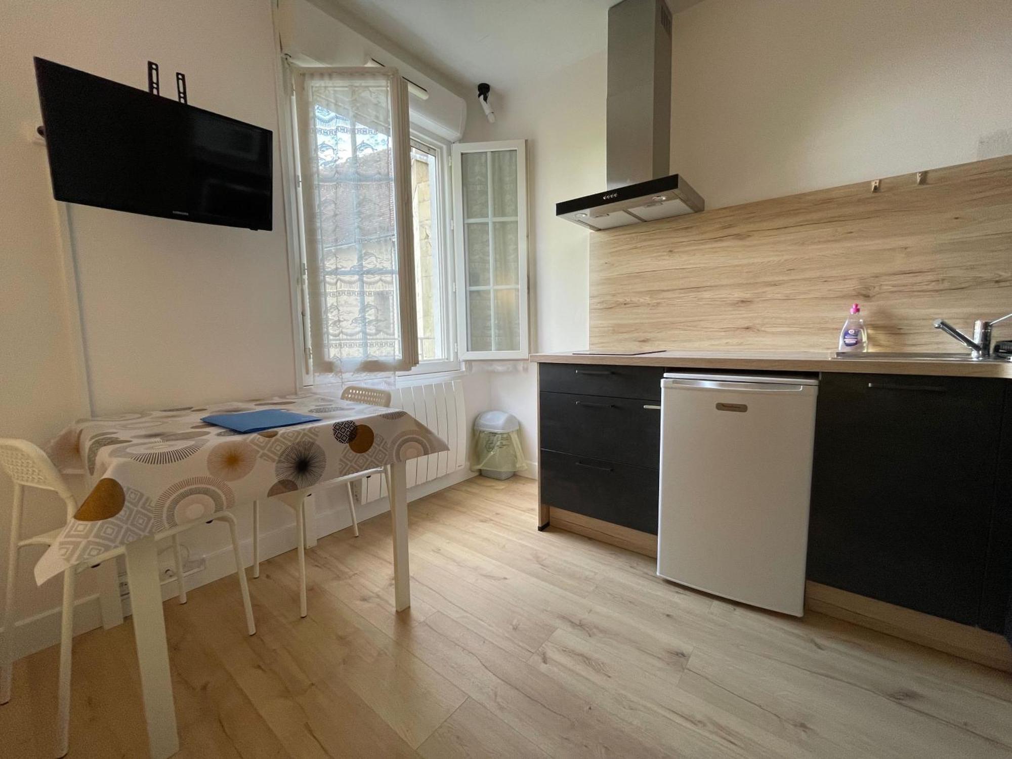 Meuble De Tourisme Dans Parc Arbore 1000M2 - Sejour-La-Roche Eperon La Roche-Posay Szoba fotó